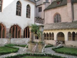 Церковь Св. Петра Молодого в Страсбурге, клуатр
