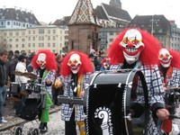 Шествие исполнителей гугенмюзиг, Базель, Швейцария