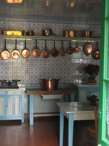 Кухня в доме Клода Моне