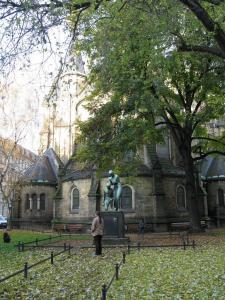 Памятник у церкви Мартина Лютера, Дрезден