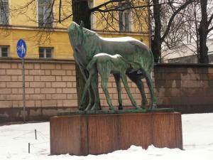 Скульптура «Материнская любовь», Хельсинки, Финляндия