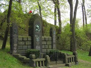 Спасское кладбище, Осло, могила Ханса Гуде