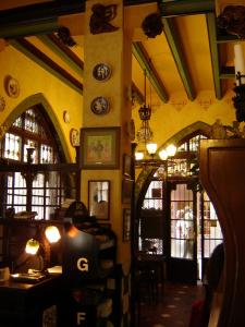 Интерьер кафе Els Quatre Gats, Барселона, Испания