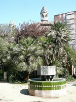 Копия фонтана, находившегося у дома Висенса, Барселона, Испания