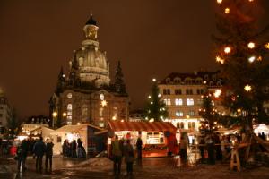 Рождественский базар в Дрездене, Германия