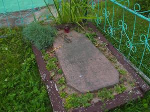 Могилы у Никольской церкви, Логойск, Беларусь (Белоруссия)