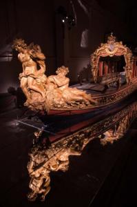 Выставка церемониальной лодки