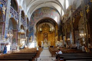 Интерьер церкви, Иль-сюр-ла-Сорг, Прованс, Франция