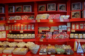 Магазин сладостей, Иль-сюр-ла-Сорг, Прованс, Франция