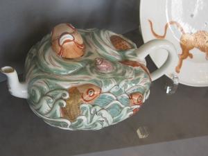 Мейсенский чайник с декором на основе китайских образцов. Собрание фарфора в Цвингере