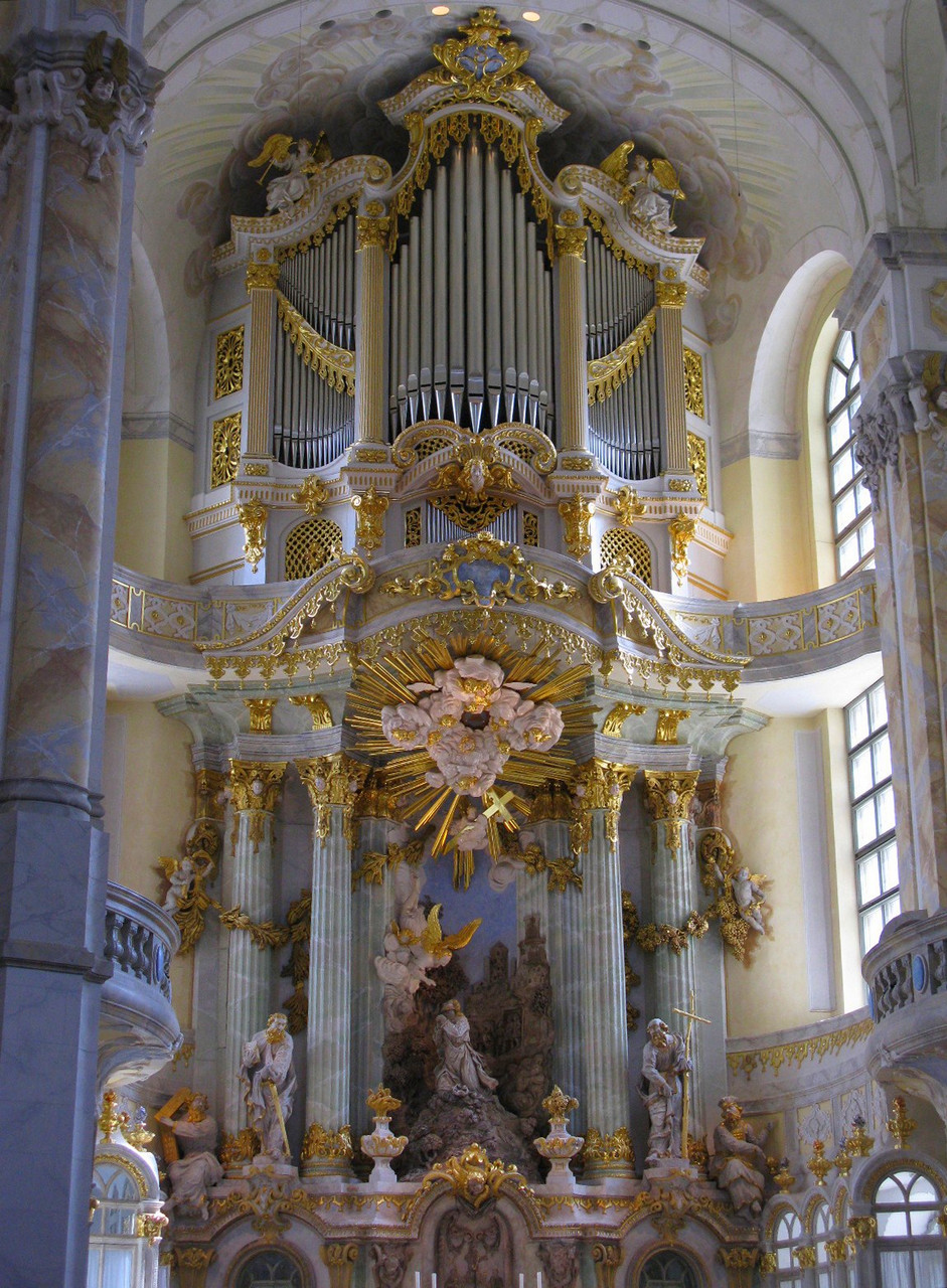 Церковь Богородицы в Дрездене, алтарь