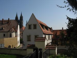 Башни собора и дом по Freiheit 4, Мейсен, Германия
