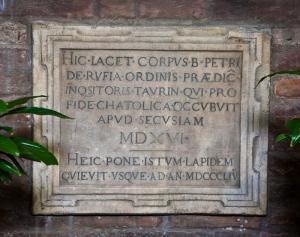 Захоронение инквизитора в церкви Сан-Доменико, Турин, Италия