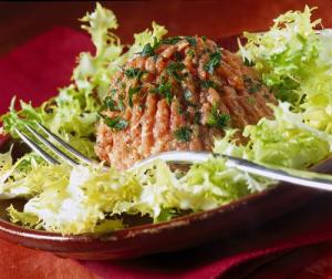 Пьемонтская кухня, салат с сырой говядиной