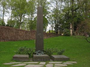 Спасское кладбище, Осло, могила Генрика Ибсена