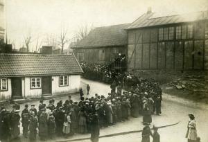 Очередь в мастерскую Вигеланна в апреле 1916 года