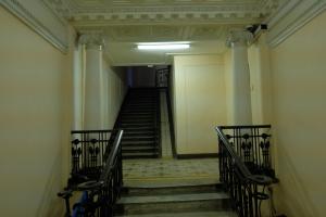 Доходный дом Колобовых на Большом проспекте ПС, в парадной