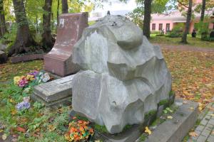 Новодевичье кладбище, Санкт-Петербург. Могила адмирала Николая Оттовича фон Эссена и его близких