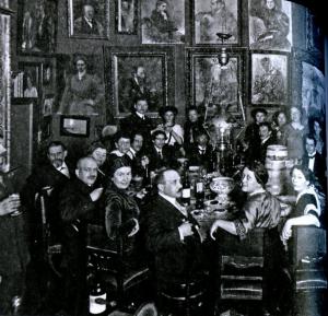 В столовой «Пенатов» (1913)
