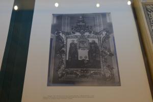 Сампсониевский собор. Икона «Михаил Малеин и Иоанн Воин» на старом снимке