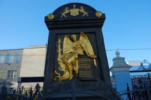 Памятник «Врагам Бирона» у Сампсониевского собора