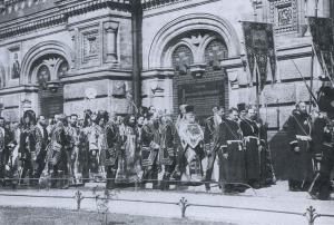 Освящение Спаса на Крови, крестный ход вокруг храма (1907)