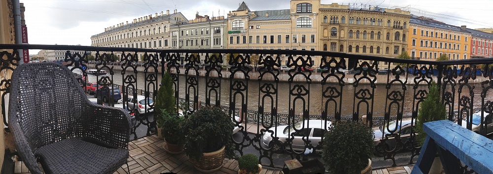 Вид с балкона доходного дома Липина, Санкт-Петербург