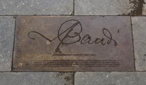 Памятник Гауди, Барселона, Испания