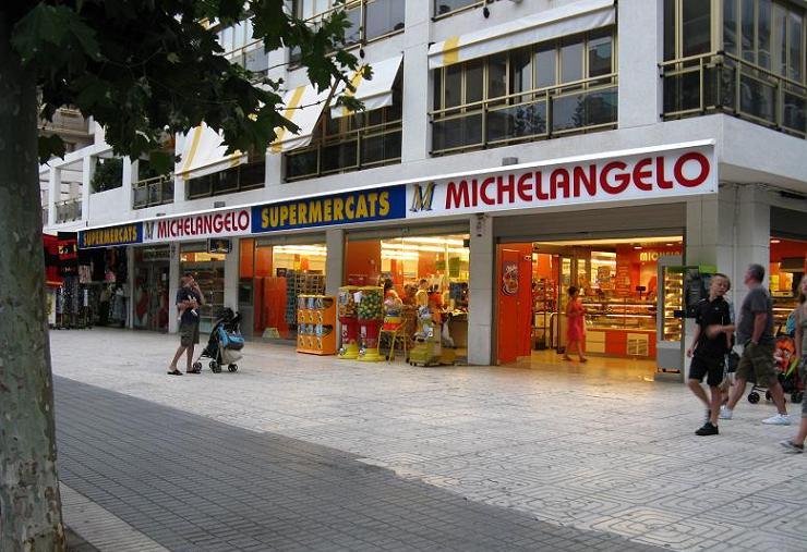 Супермаркет Michelangelo в Салоу, Испания