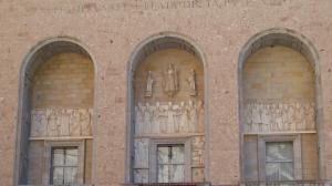 Монастырь Монсеррат, фасад монастыря