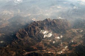 Гора Монсеррат, вид с воздуха
