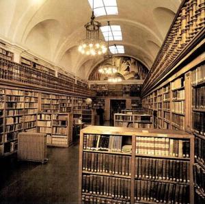 Библиотека монастыря Монсеррат, Каталония, Испания