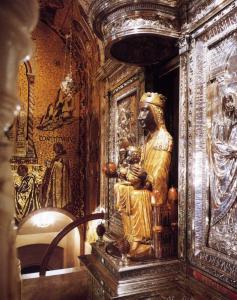 Базилика Монсеррат, статуя Черной Мадонны