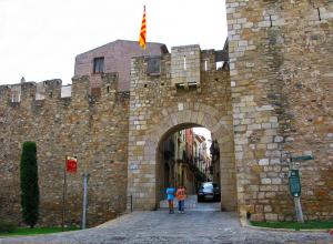 Ворота Св. Антония в Монблане, Каталония, Испания