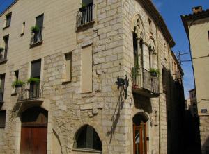 Готический дом с гостиницей в Монблане, Каталония, Испания