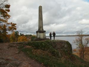 Обелиск братьев Броглио, парк Монрепо, Выборг, Россия