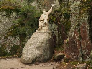 Статуя Вяйнямёйнена, парк Монрепо, Выборг, Россия
