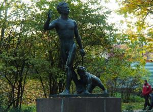 Скульптура «Лесной мальчик», Выборг, Россия